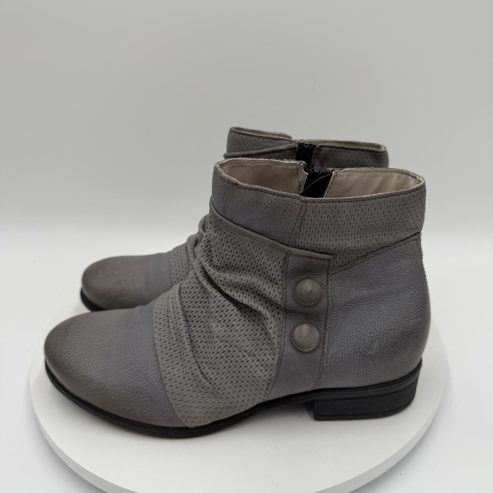 Miz Mooz Sallie Gray Leather Ankle Boots Womens‎ Size 39 US 8.5 Side Zip